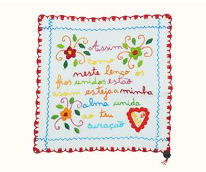 Lenço dos Namorados bordado - S