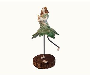 Escultura Menina "Primavera"