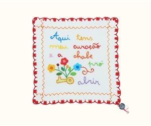 Lenço dos Namorados bordado Vila Verde XS